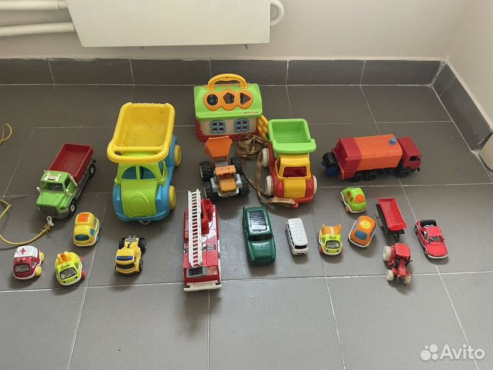 Машинки и игрушки для песка