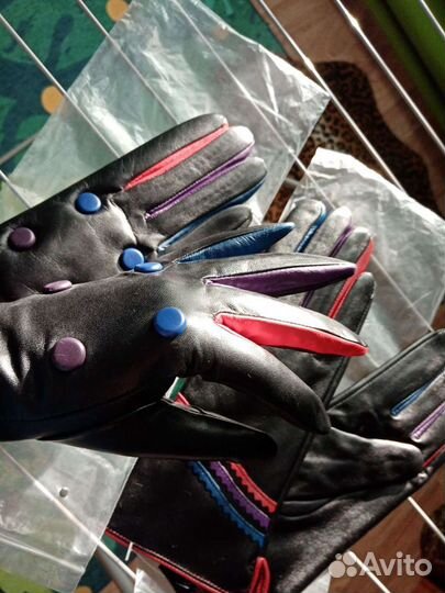 Перчатки женские