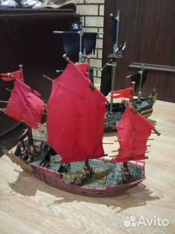 Корабль mega bloks Императрица оригинал