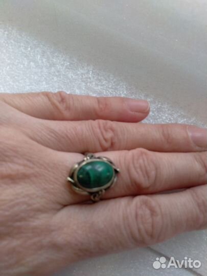 Кольцо с малахитом 16.5