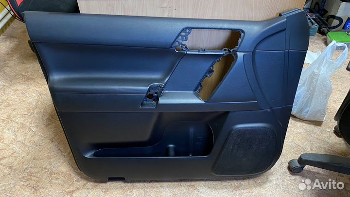 Обшивка двери Prado 150