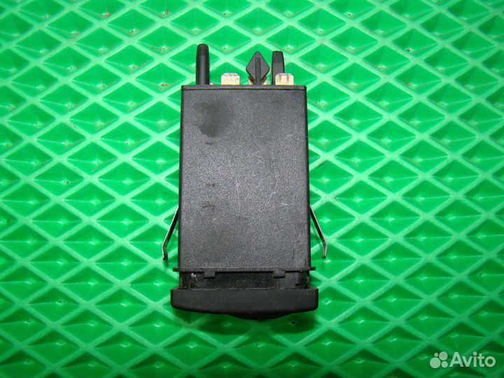 Кнопка обогрева заднего стекла audi a8 d2 ауди а8