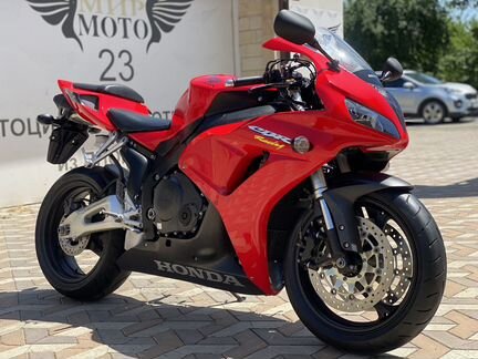 Honda CBR1000RR.Без пробега по РФ