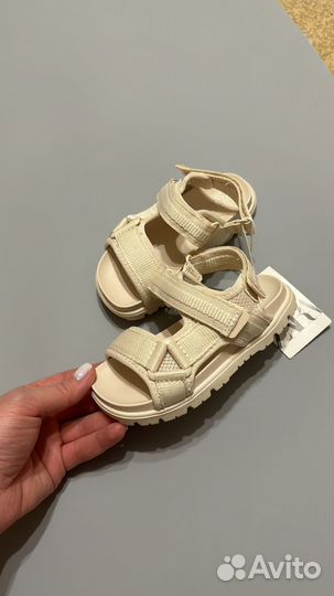 Сандали zara 25