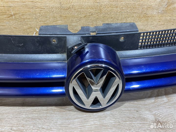 Решетка радиатора Volkswagen Golf 4 Арт. 130407