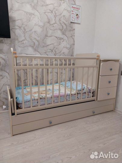 Кроватка трансформер с маятником