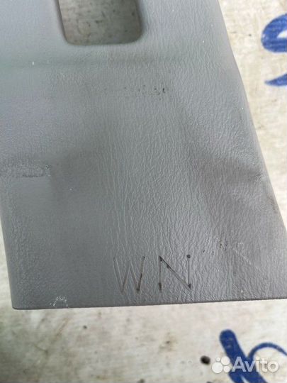 Накладка центральной стойки левая Subaru Impreza