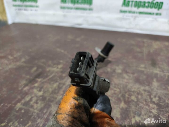 Датчик положения коленвала KIA Spectra