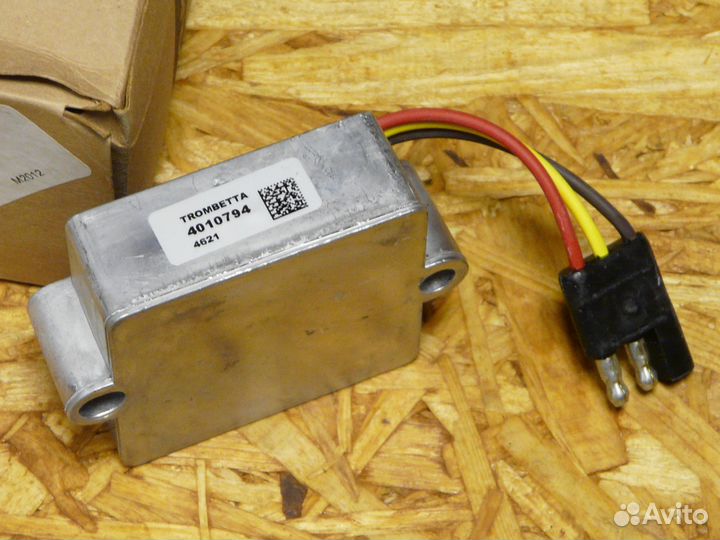 Реле регулятор напряжения Polaris 4010794