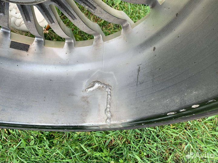 Continental ContiSportContact 5P 245/35 R21 и 275/30 R21