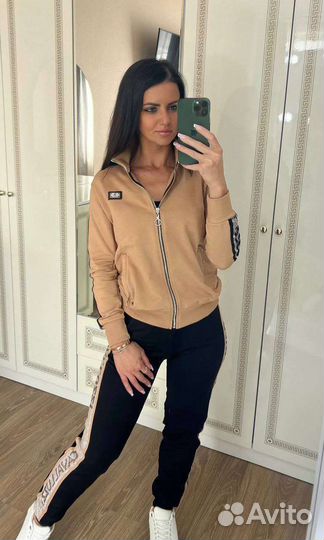 Спортивный костюм бежевый с черным