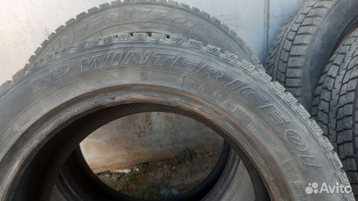 Dunlop SP Winter Ice 01 205/55 R16 94T