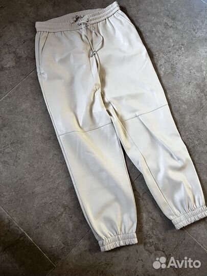 Кожаные штаны бежевые