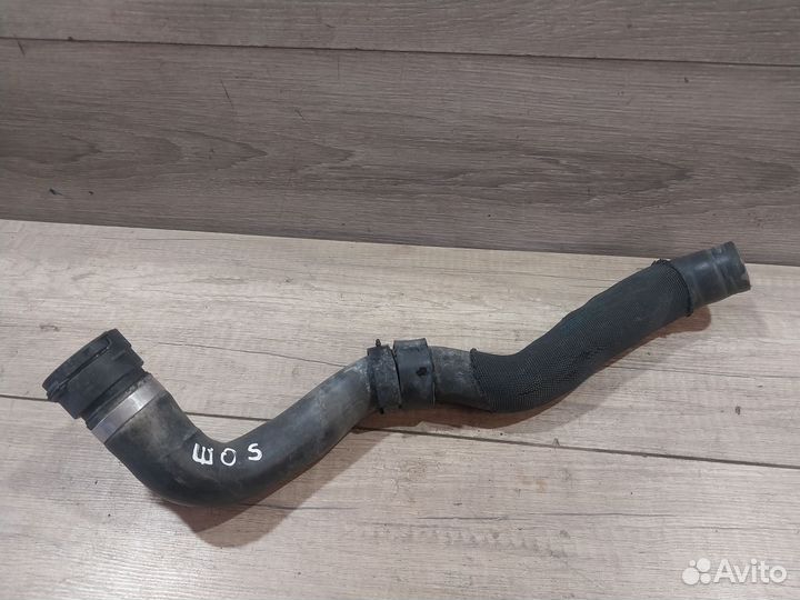 Патрубок охлаждения Skoda Octavia A5