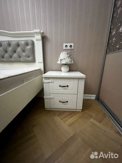 Продается спальный гарнитур