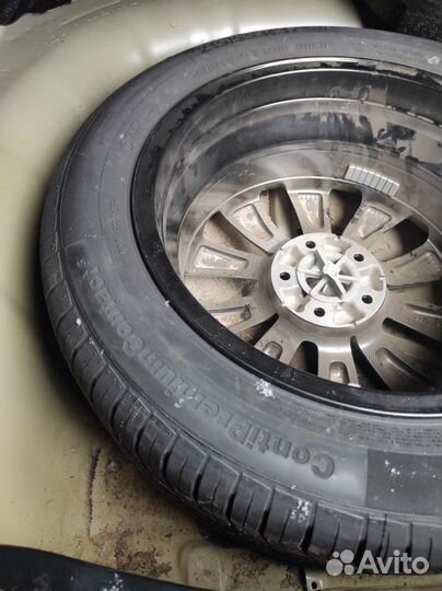 Continental ContiPremiumContact 5 215/55 R17 94W