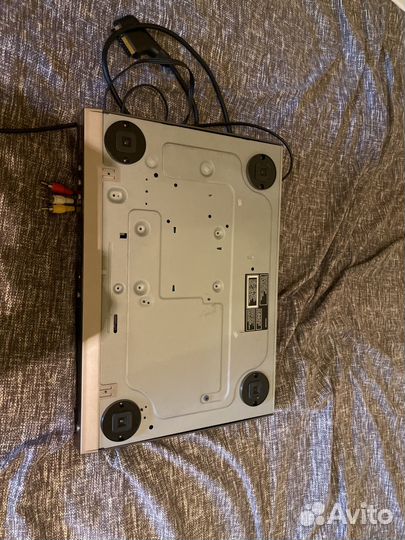 Dvd плеер yamaha S550
