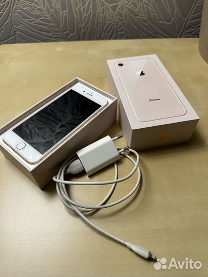 iPhone 8, 64 ГБ