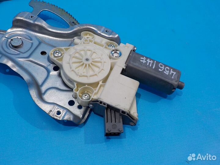 Стеклоподъемник передний левый toyota Avensis (T25