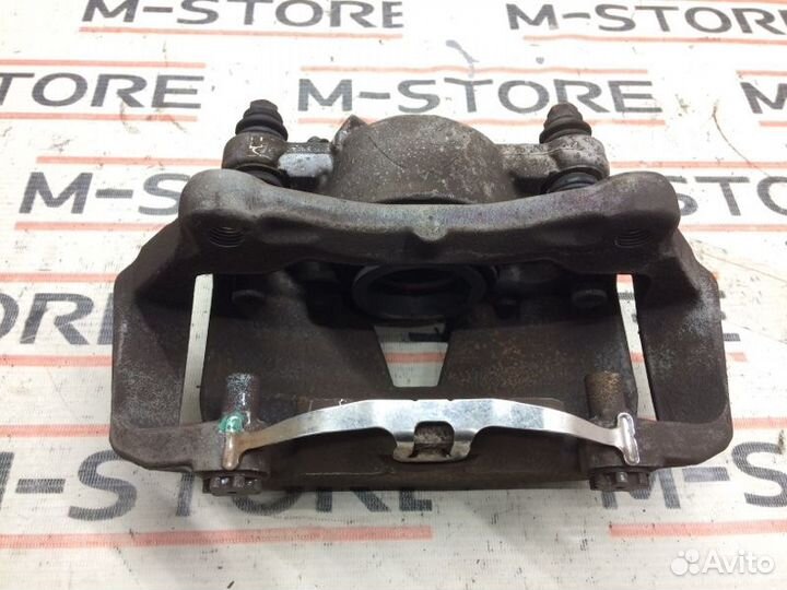 Суппорт передний правый Audi Q5 8R cdnc 2009