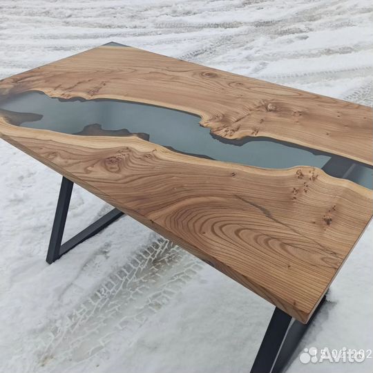 Столы и столики из слэбов дерева и смолы