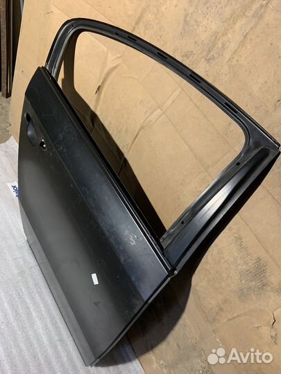 Дверь Volkswagen Passat B7 новая,оригинал