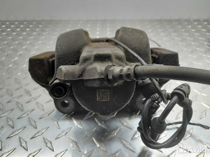 Суппорт передний левый BMW 3-Series F30