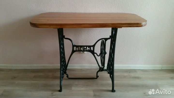 Стол обеденный из станины от подольской швейной ма