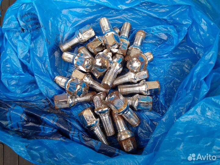 Колесные болты 20шт