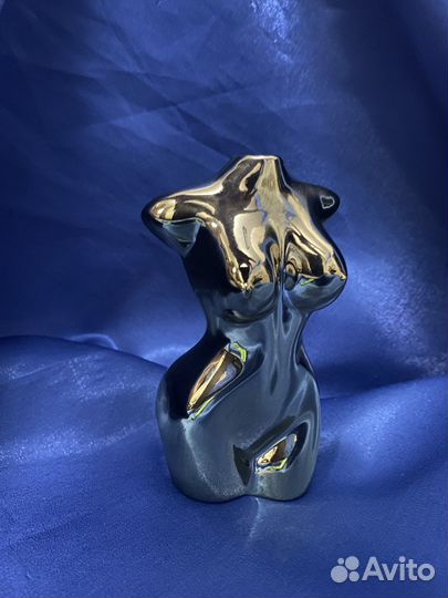 Ваза «муза» (женская фигура)