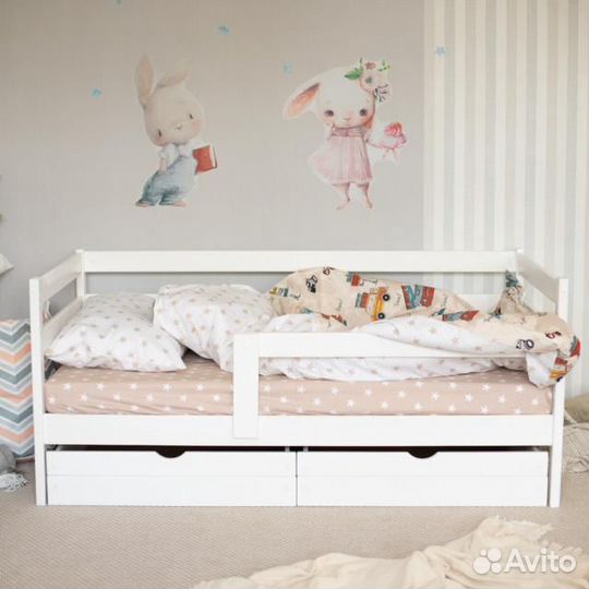 Детская кровать из массива