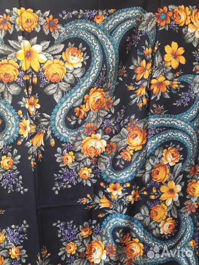 Павловопосадская шаль 