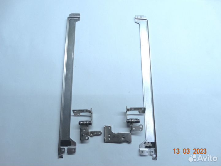 Петли Samsung NP300V5A / NP305V5A