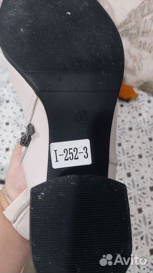 Полусапожки женские 39 размер