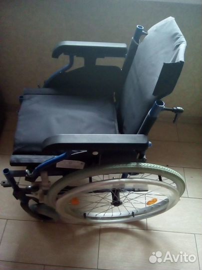 Инвалидная коляска