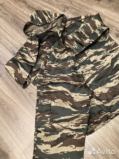 Камуфляжный костюм