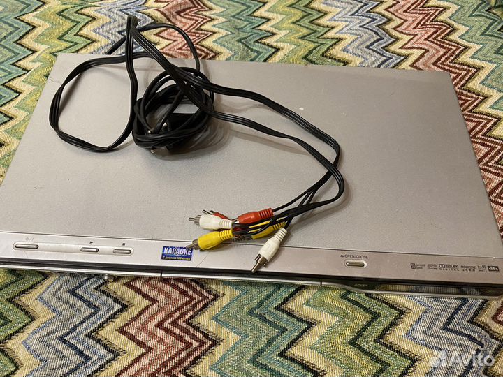 DVD плеер с караоке LG