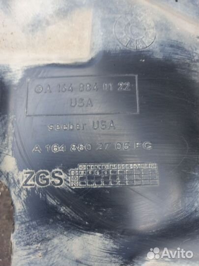 Подкрылки передние правый, левый Mercedes W164