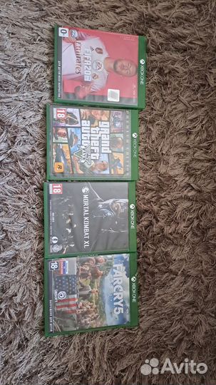 Xbox One s (с дисками)