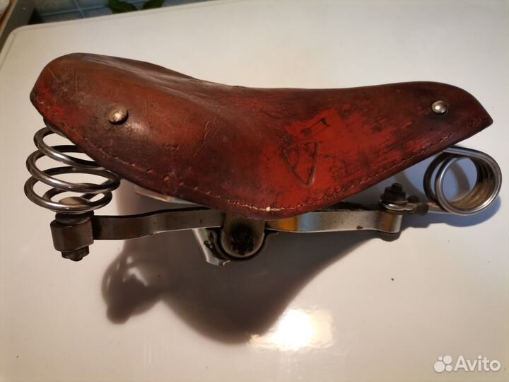 Седло от велосипеда старинное