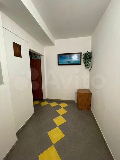 2-к. квартира, 61 м², 2/5 эт.