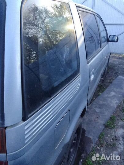 Mitsubishi Space Wagon, 1992