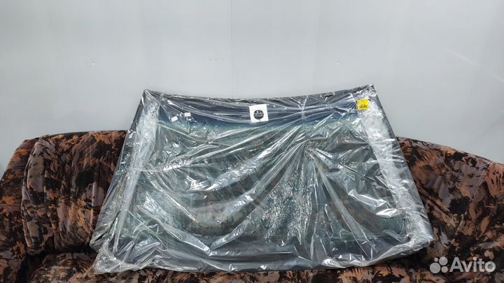 Стекло лобовое Фольксваген Гольф 3 полоса