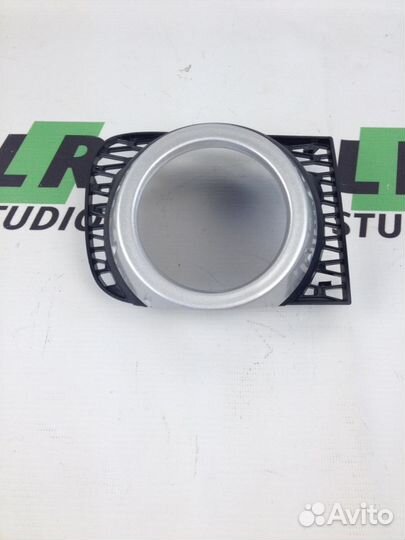 Рамка противотуманной фары RR 2010, левая