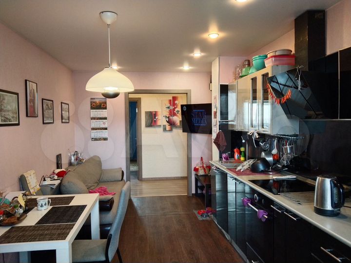 3-к. квартира, 82 м², 9/10 эт.