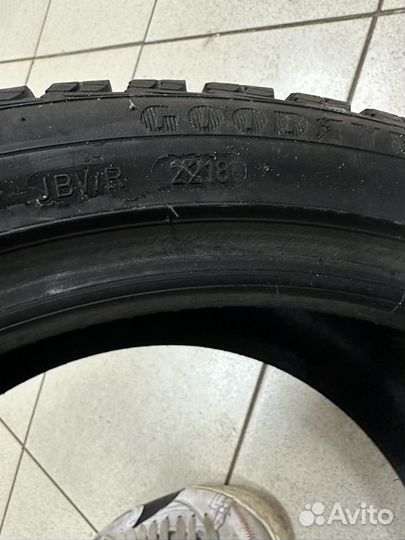 Goodyear UltraGrip Ice 2 245/40 R18 97T