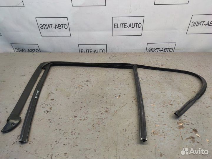 Уплотнитель двери задний правый Bmw 5 G30 2.0 2021