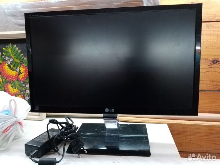 Монитор LG Flatron E2060