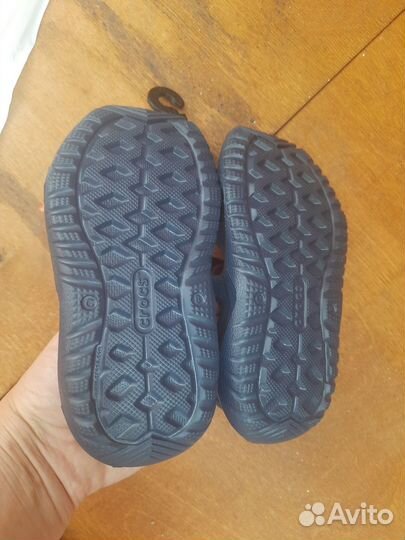 Сандали Crocs