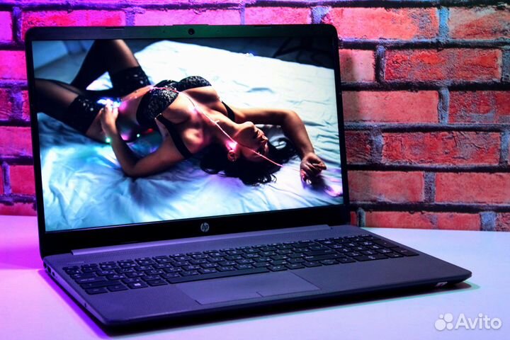 Современный ноутбук HP на Core i5